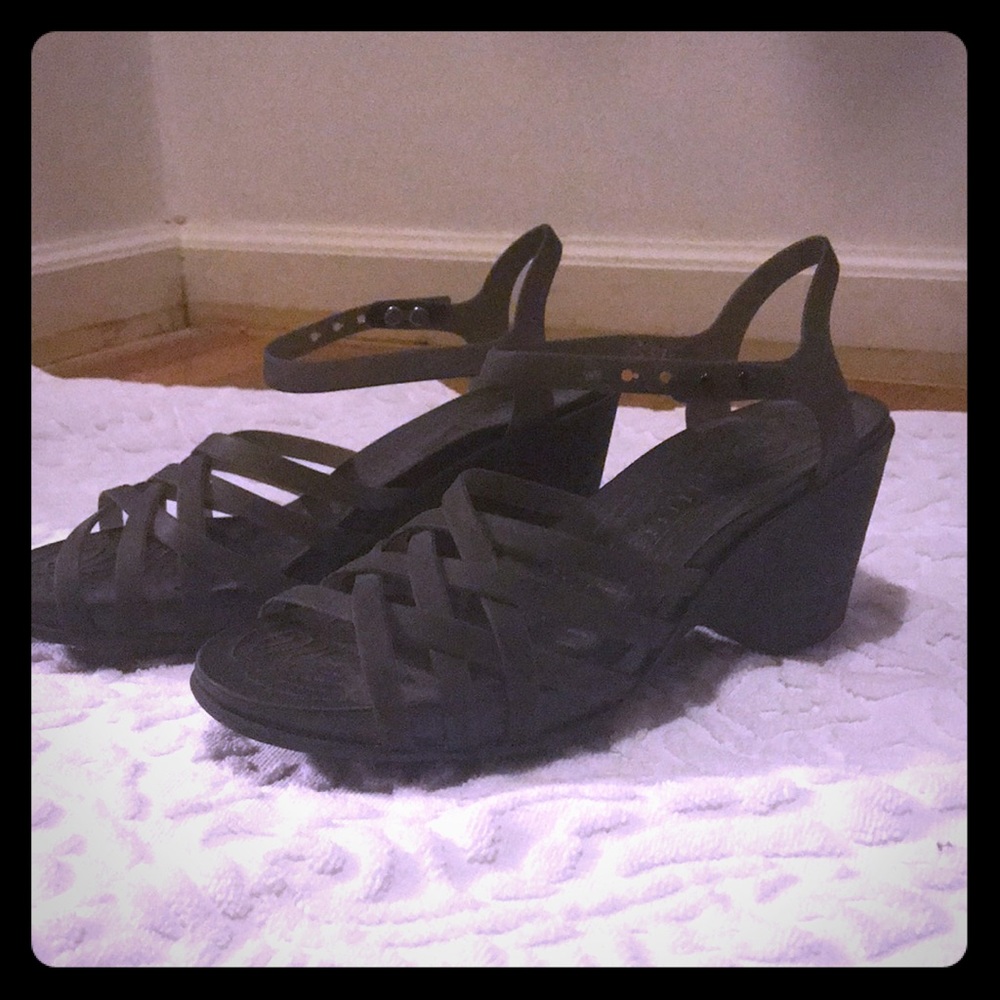 Crocs Leigh CrissCross Black Wedge